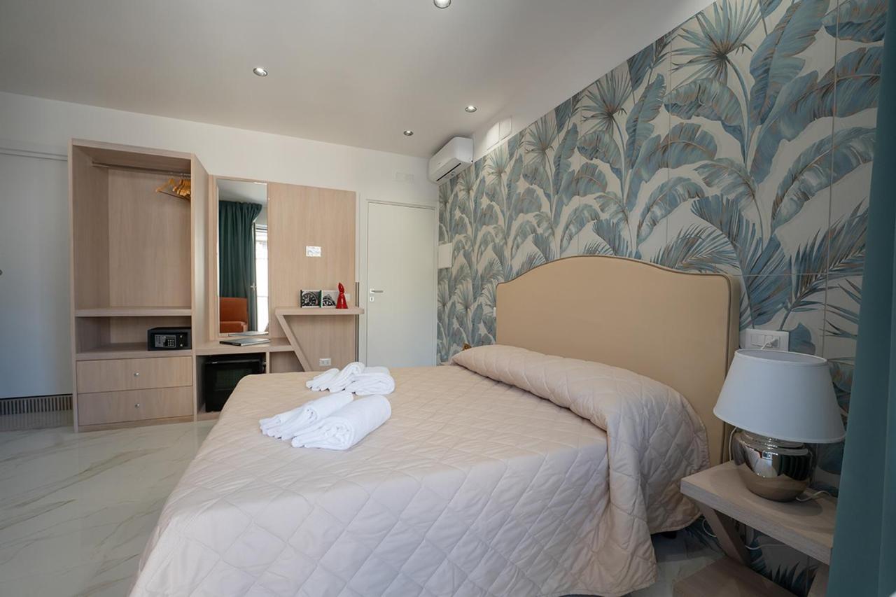 Greros H. Rooms Napoli Centro By Clapa Group Dislocated Hospitality Exterior foto